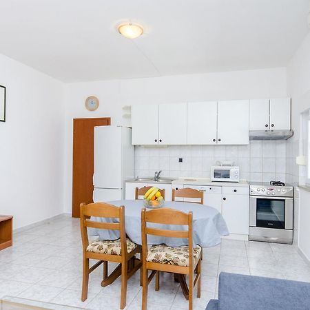 Apartments And Rooms Iva Трогир Экстерьер фото