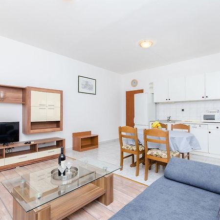 Apartments And Rooms Iva Трогир Экстерьер фото