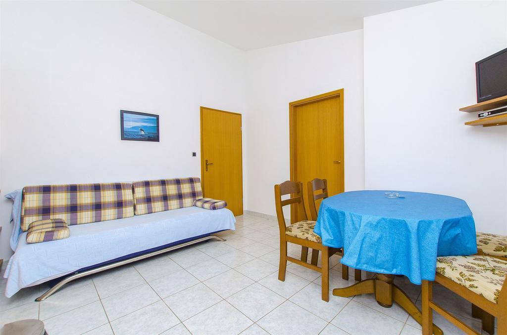 Apartments And Rooms Iva Трогир Экстерьер фото