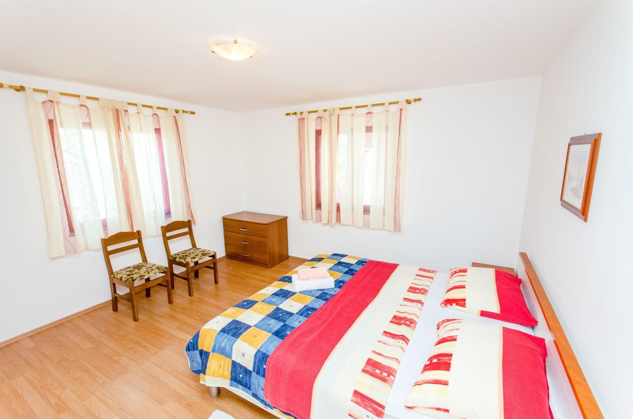 Apartments And Rooms Iva Трогир Экстерьер фото