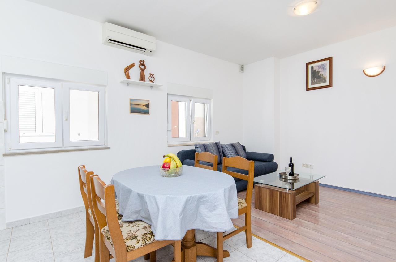 Apartments And Rooms Iva Трогир Экстерьер фото