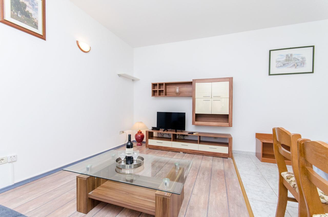 Apartments And Rooms Iva Трогир Экстерьер фото