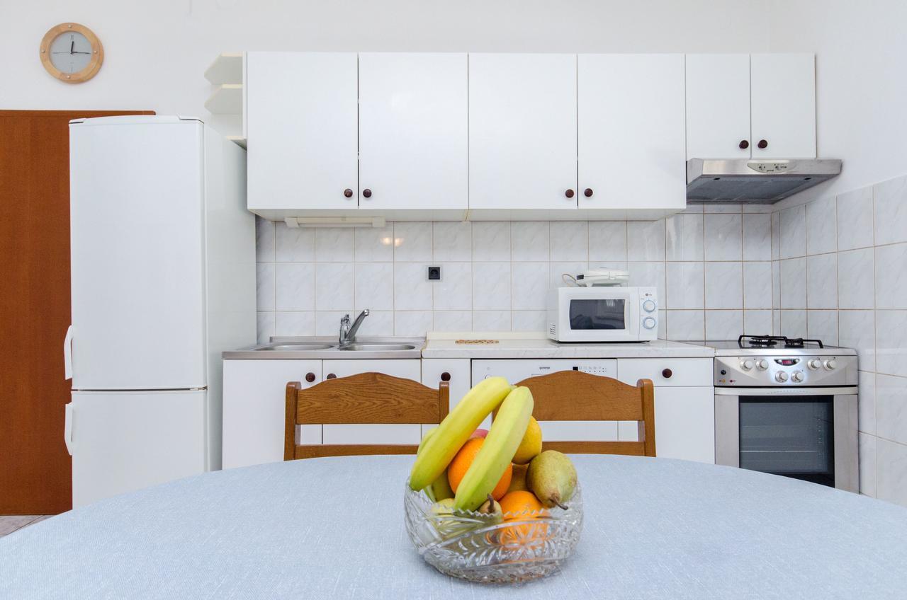 Apartments And Rooms Iva Трогир Экстерьер фото